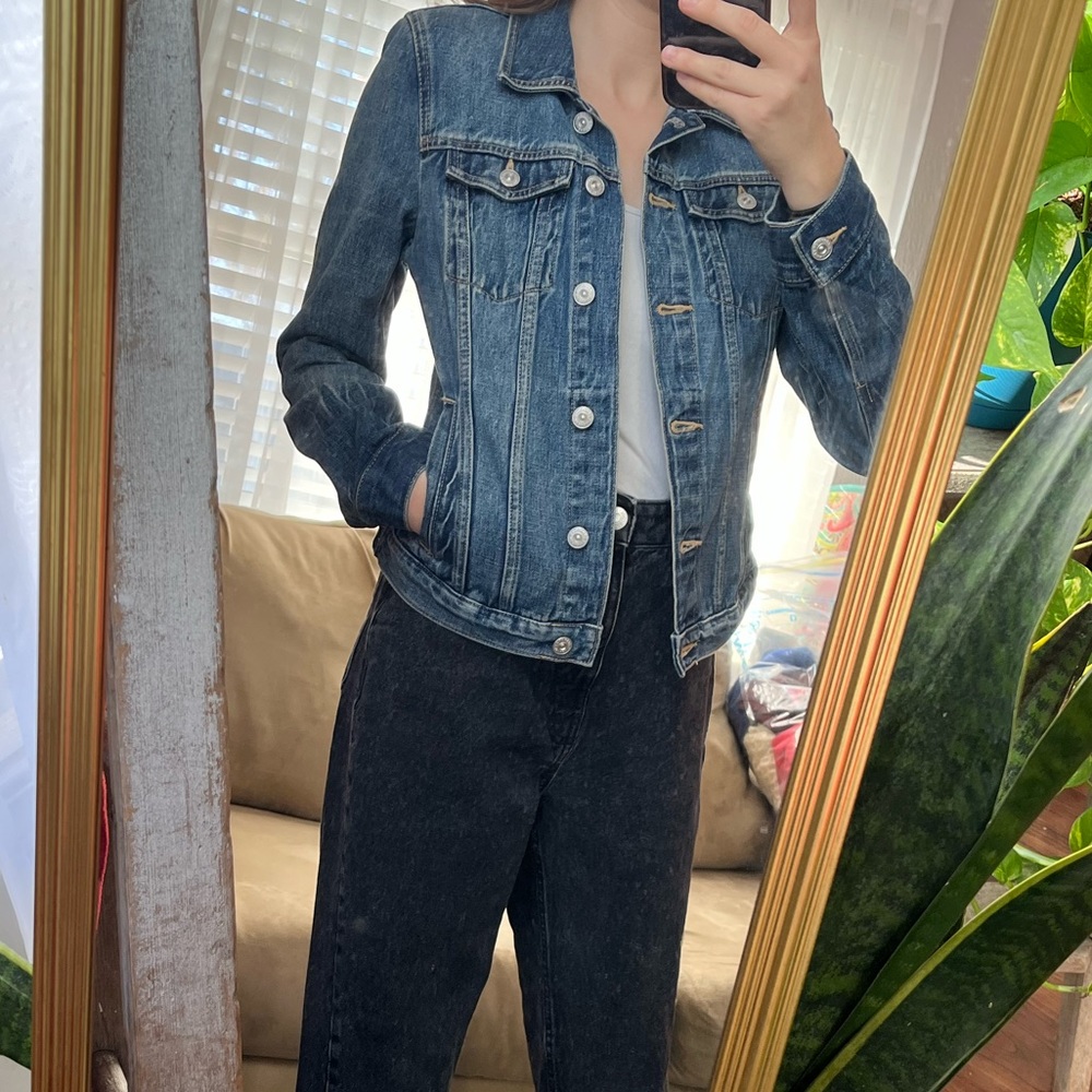 [Banana Republic] Medium Wash Jean Jacket- Size XS